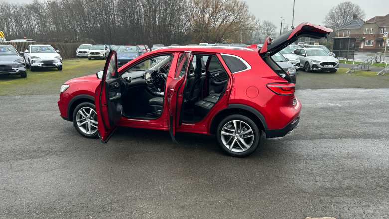 MG Hs 1.5 T-GDI Exclusive 5dr DCT Petrol Hatchback